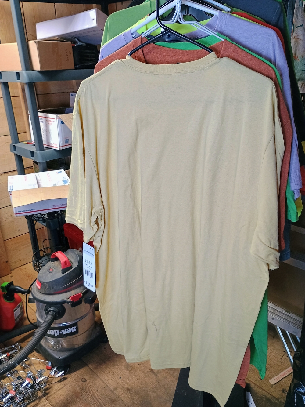 5 Assorted Solid Color Crewneck Tees - Pastel & Bright Pack #2 Bin 22 - Picture 4 of 16